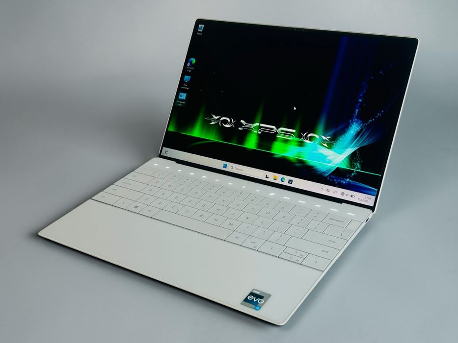 Dell XPS 9320 13" WUXGA Touch i7-1260P 16RAM 512GB SSD Отличен! Гаранция!