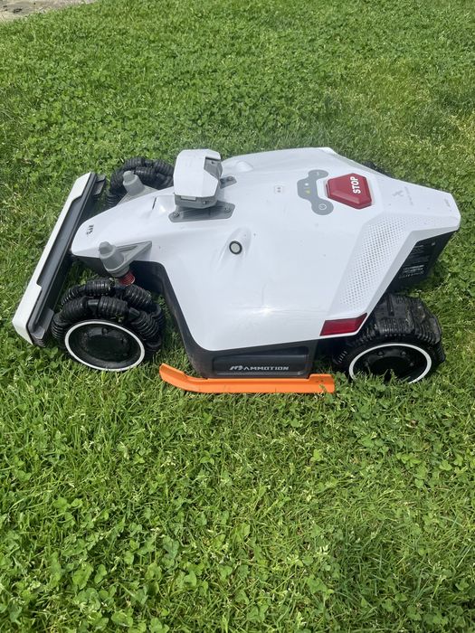Mammotion LUBA 2 AWD 3000x 2025г косачка робот без кабел