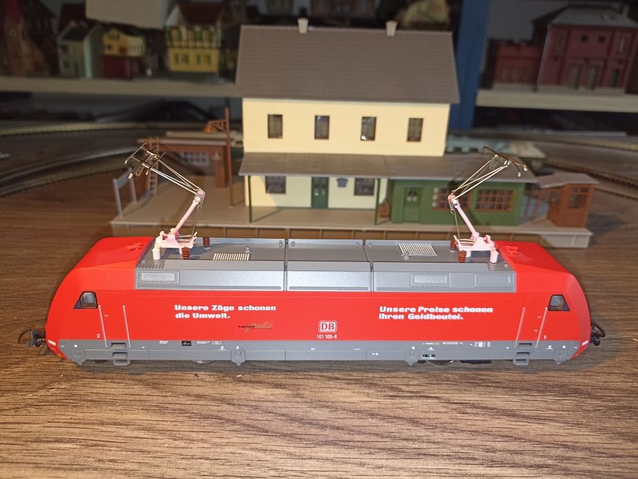 Locomotiva PIKO BR101