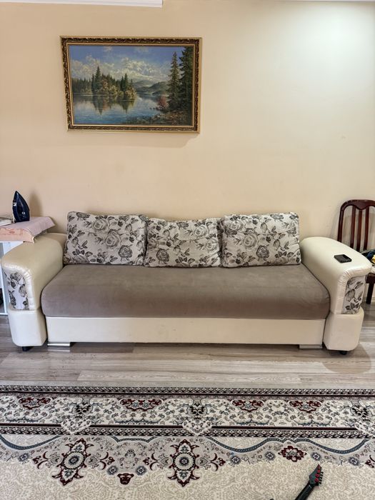 Продается диван в отличном состоянии!