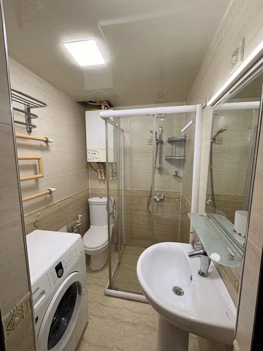 Квартира на Лабзак (Ц12) 2/2/4 общ пл 60м Евро с обстановкой