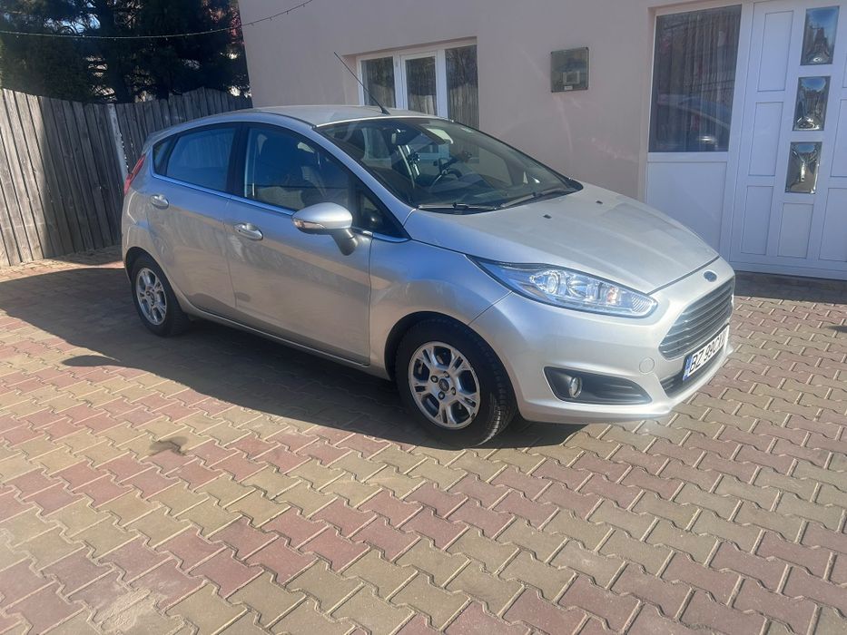 Vând Ford Fiesta
