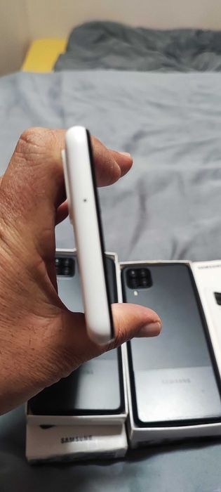 Продавам Samsung Galaxy A12 4GB RAM / 64GB ROM
