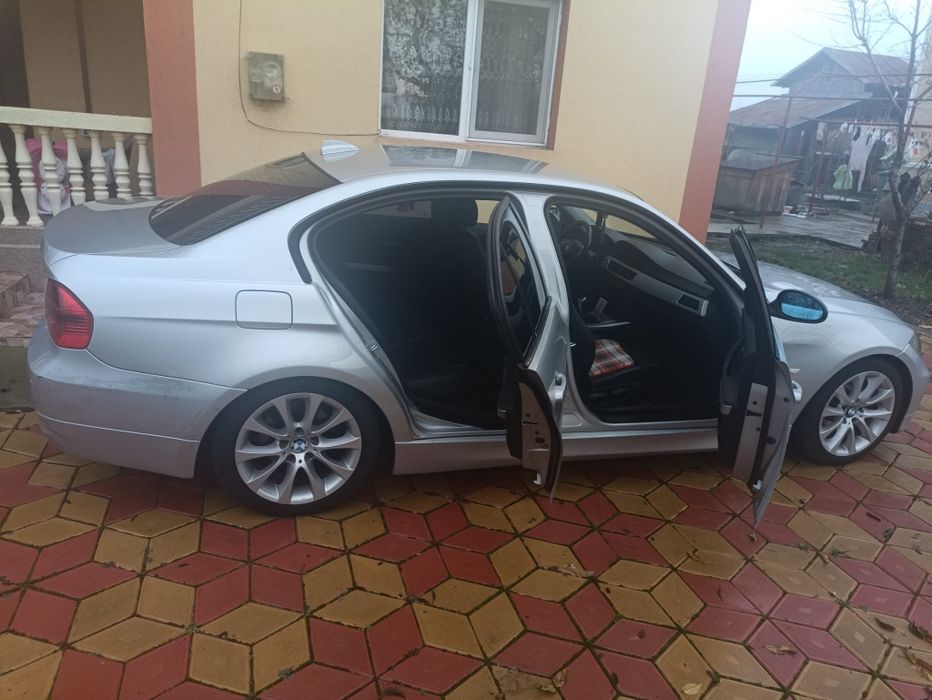 Vând BMW e 90 320i-benzina+gpl