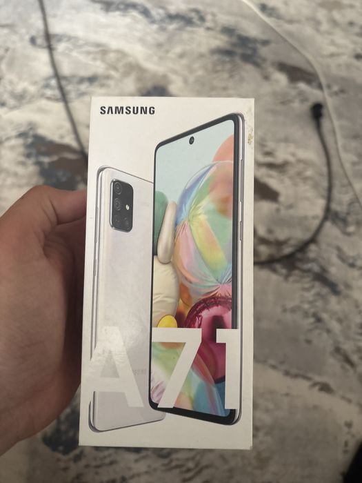 Samsung A71 с коробкой