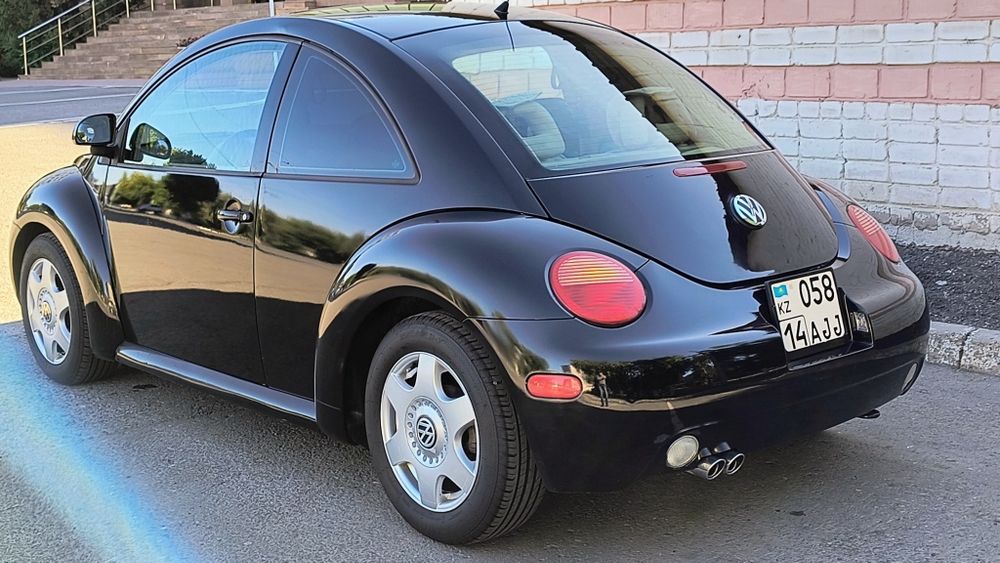 Продам авто vw beetl