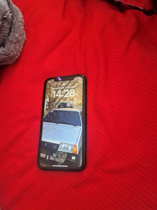 Обменяю айфон хр