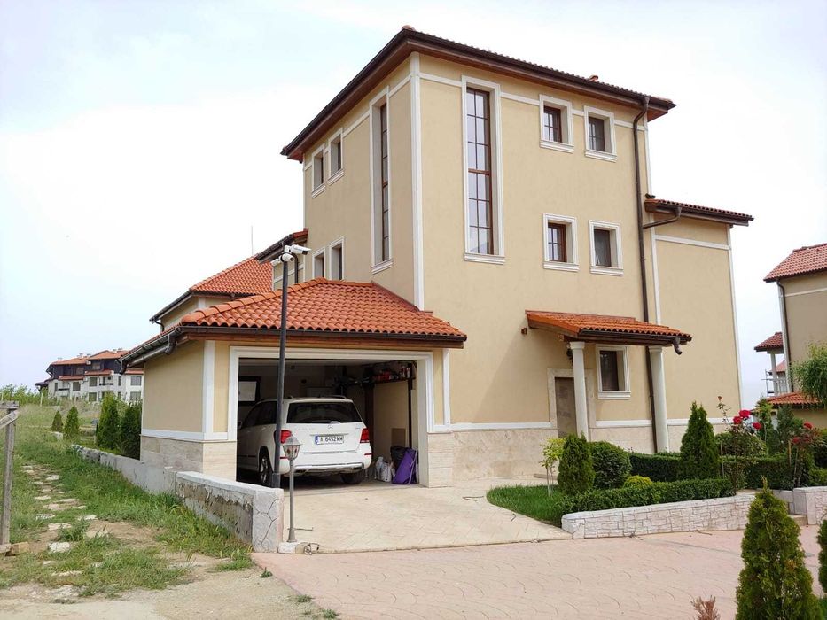 Продава се Къща в с. Кошарица, Област Бургас - 208 кв.м за 1419 €/кв.м - Снимка #19