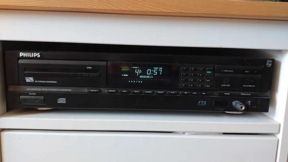 Philips CD-624 топ състояние, дистанционно