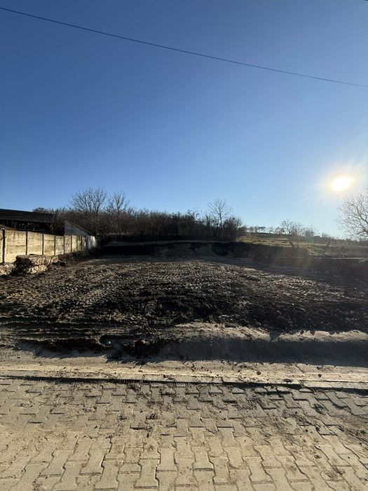 Teren intravilan  730mp