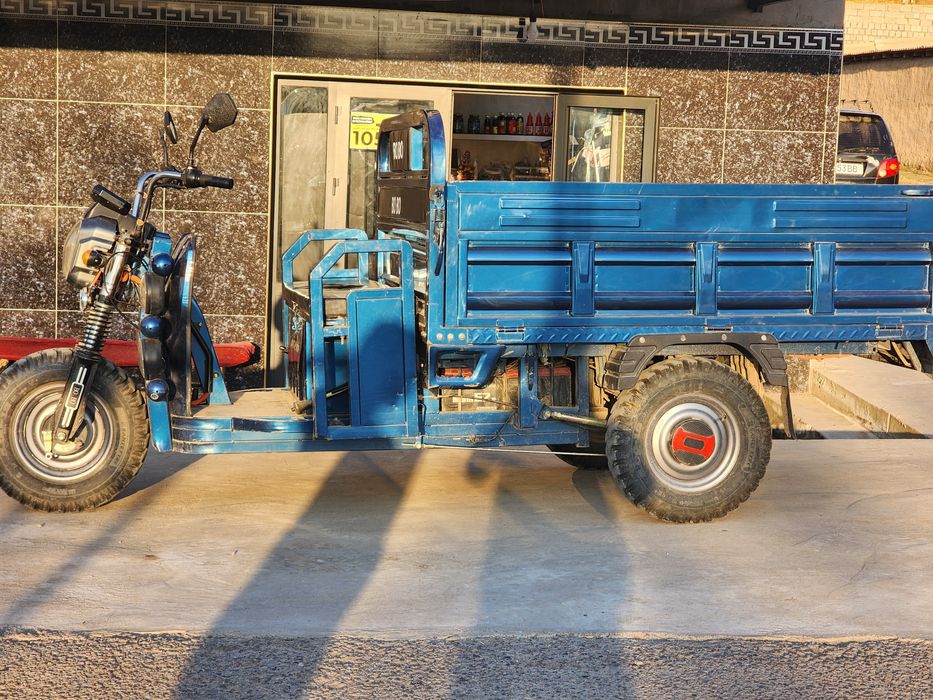 Sotiladi 10 miln  soʻm kelishiladi