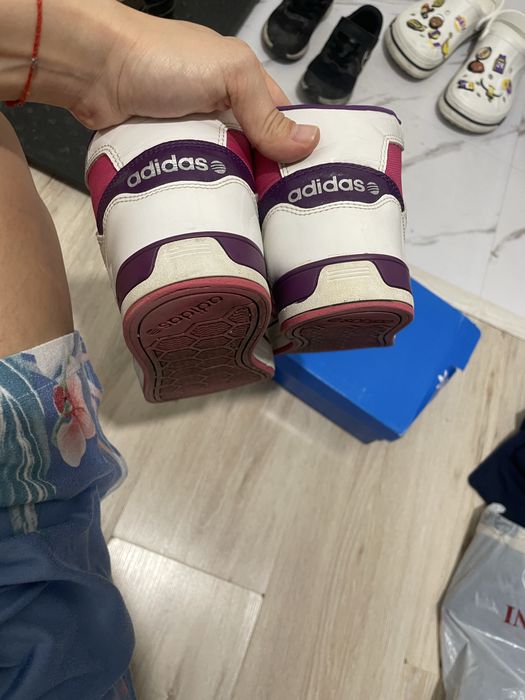 Оригинальные кроссовки adidas