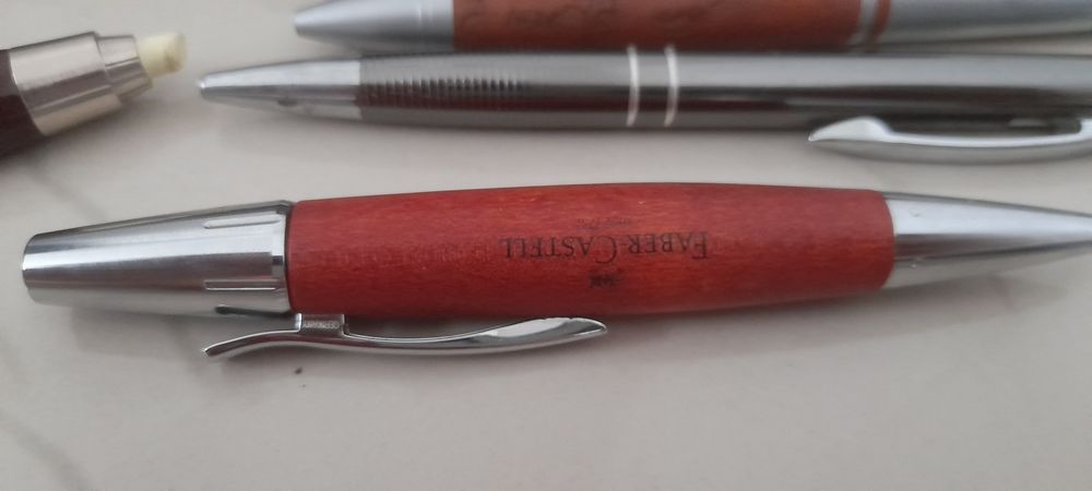 Vand vand vand ce este in foto