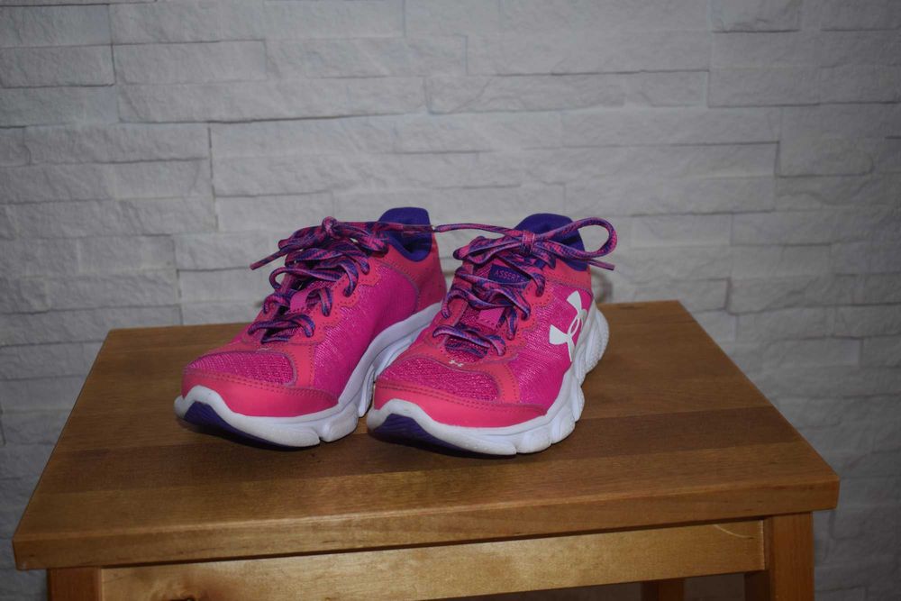 Детски маратонки Under Armour - номер 28