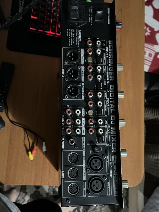 Dj контроллер BEHRINGER DDM4000 professional digital dj mixer