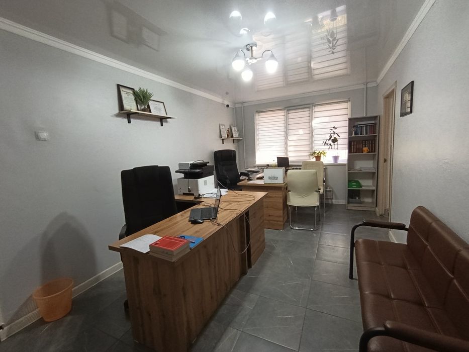 Офис 2-хкомн 1 мкр, коммерч недвиж