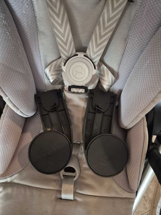 Cybex Balios S Lux – пълен комплект 3 в 1 – €450