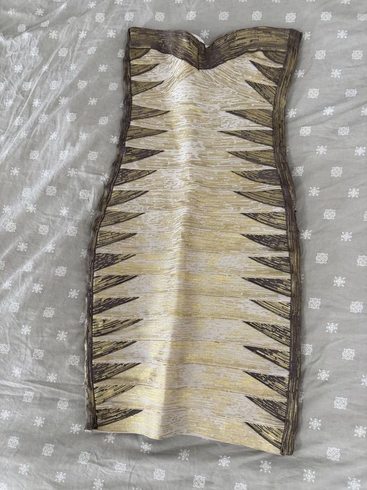 Rochii marimea Xs bella barnet