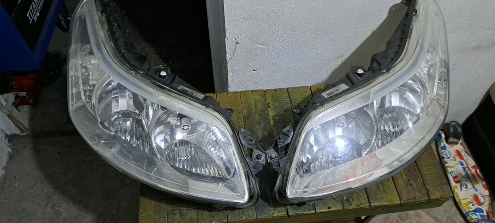 Фарове за Citroen C4