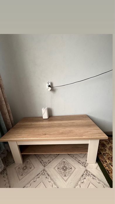Продам стол в хорошем состояний