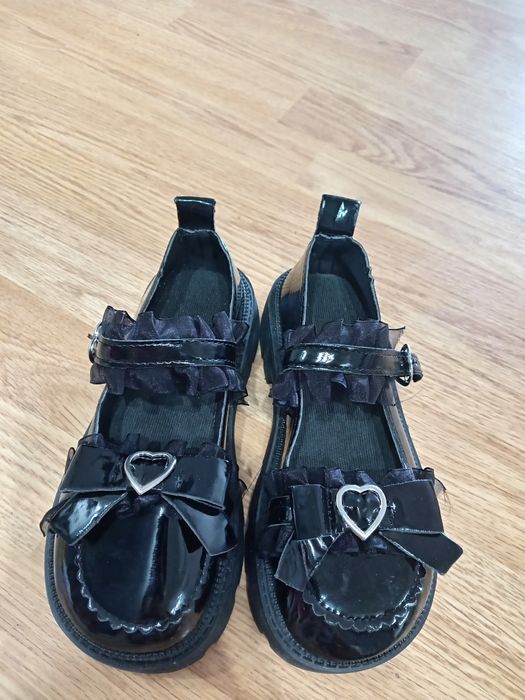 Туфли на девочек 33-р