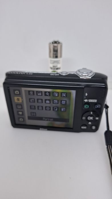 Nikon Coolpix L22 компактен дигитален фотоапарат