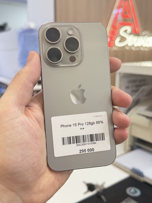 iPhone 15 pro в идeальном состоянии