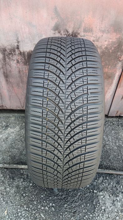 1брой всесезонна гума 225/50/17 GoodYear Vector 4 Season