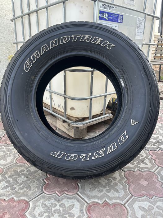 Продам 2 шины в хорошем состоянии