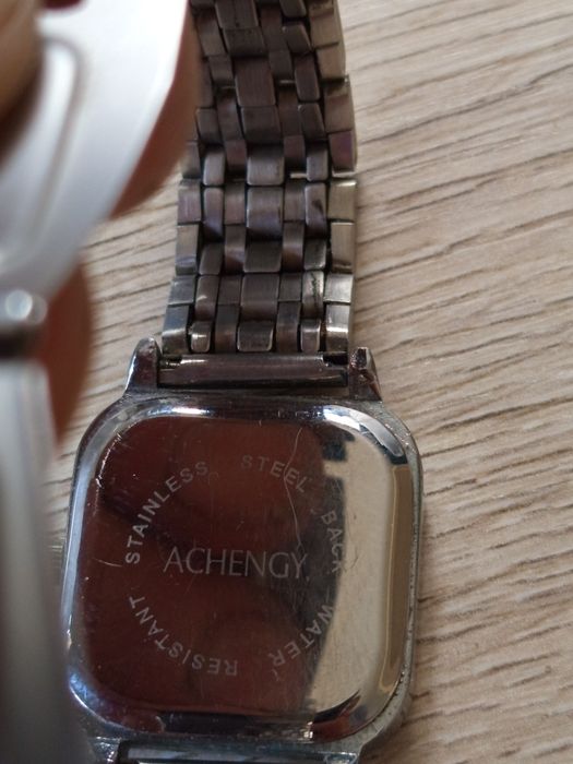 Часы наручные женские