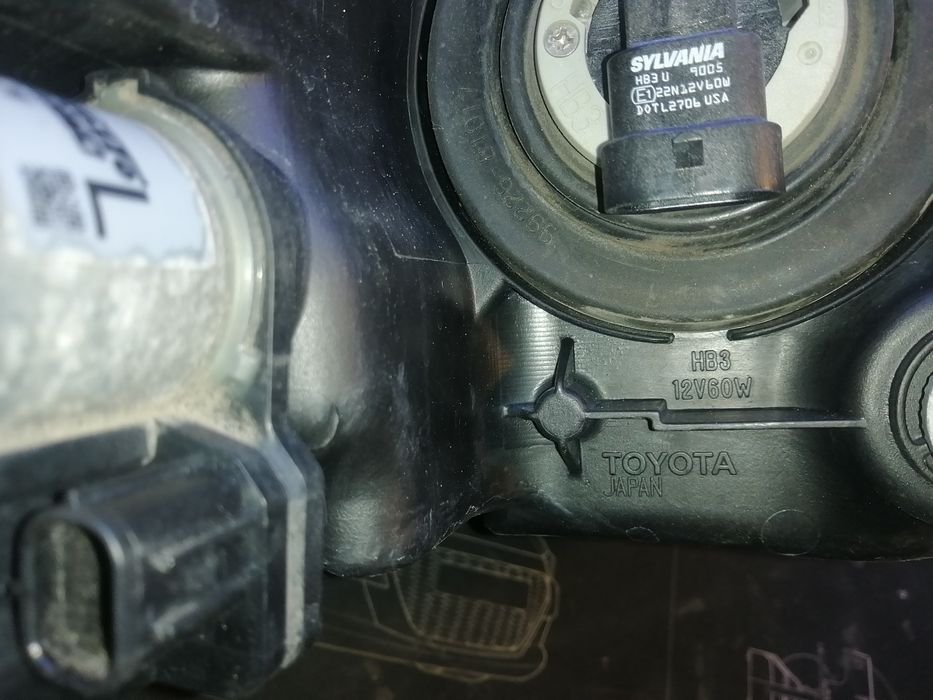 Фара тойота камри 50 Европа