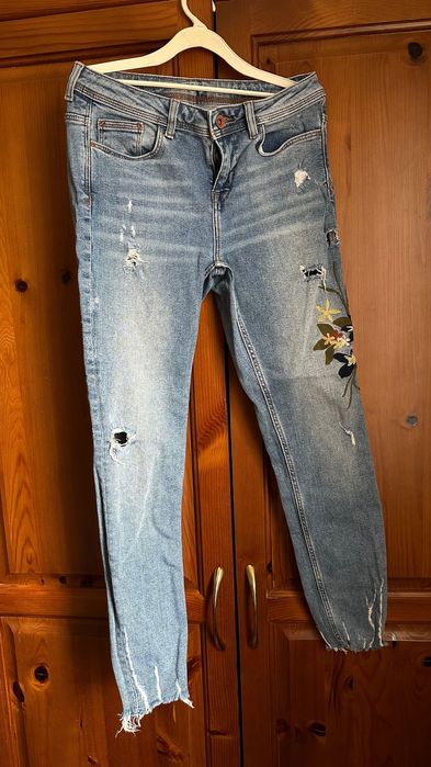 Дънки ZARA бродирани 36