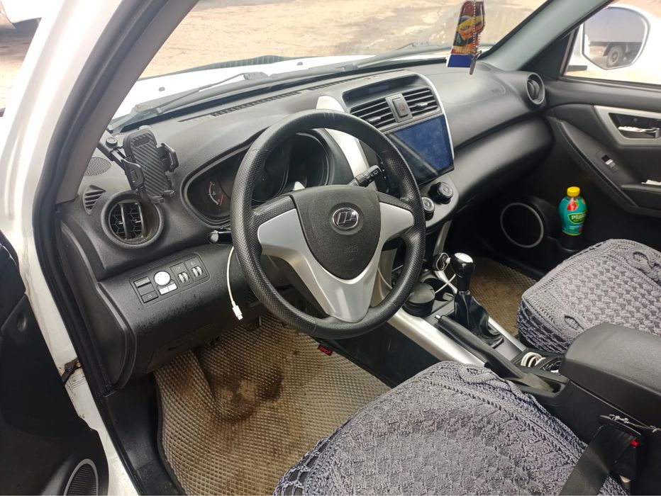 Автомобиль Lifan x60 срочно