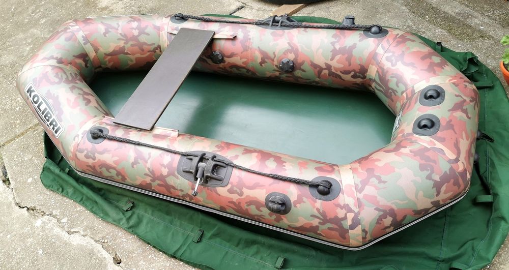 Vând barcă gonflabilă COLIBRI camouflage K 210-C.
