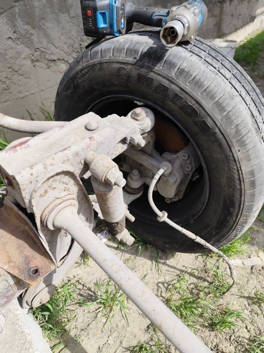 Балау передни Еыеку