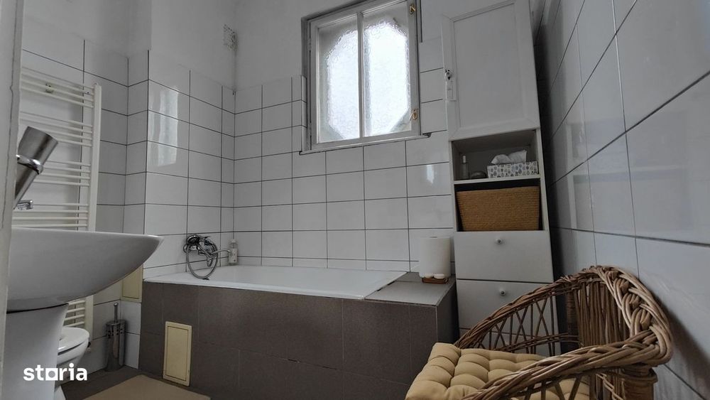 Apartament interbelic elegant cu terasă, pe Vasile Lascăr – lângă Daci