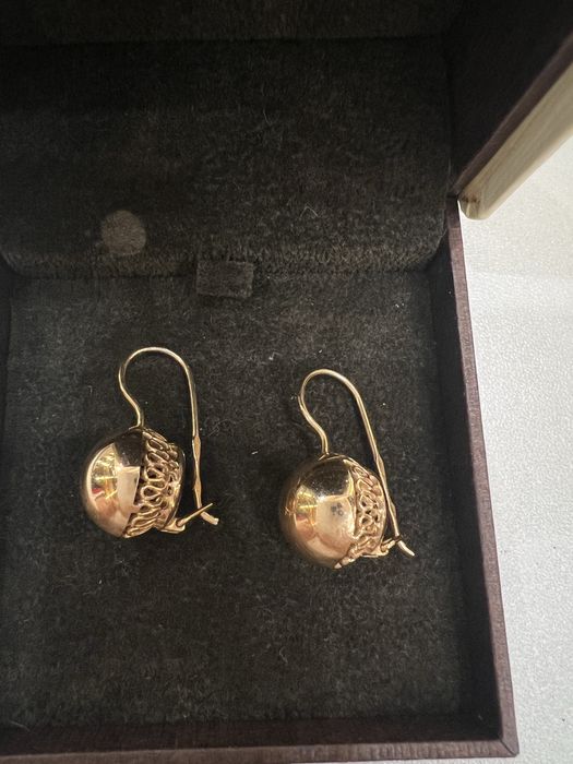 Золотые серьги шарики