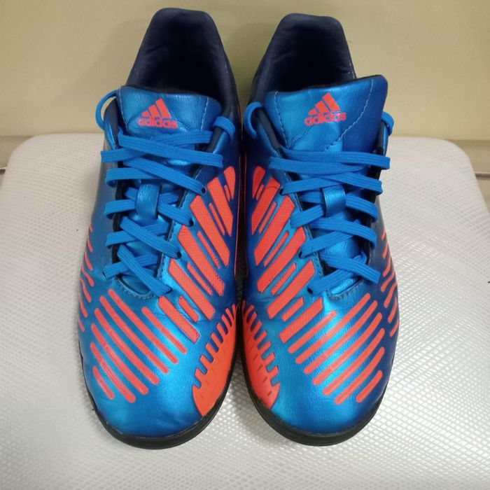 Продам кроссовки адидас