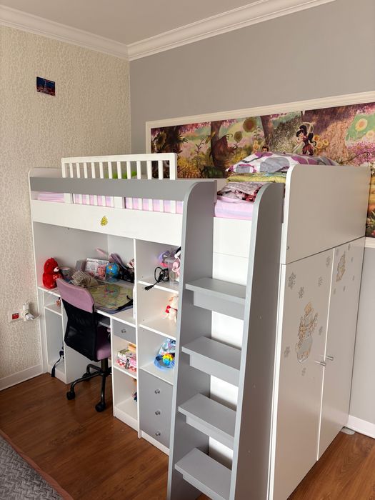 Детско легло със бюро