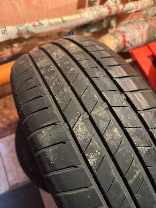 Продавам летни гуми с джанти за VW 205/55/16