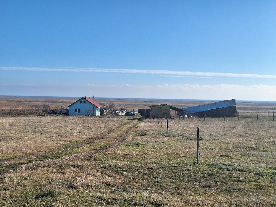 Particular 2 loturi  Corbu,Constanța cu vedere la mare posibil si rate