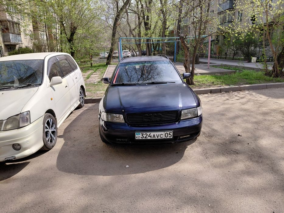 Продам Audi A4 универсал