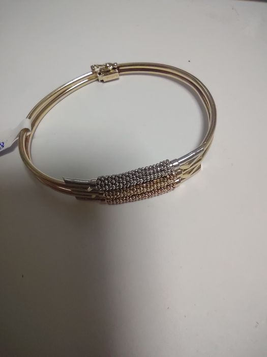 Bratara aur 14k (efn)