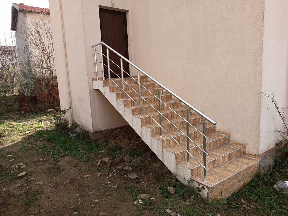 Алуминиеви стъклени парапети за Бургас и региона