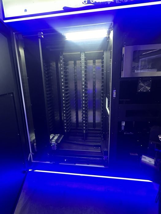 Вендинг машина за пици