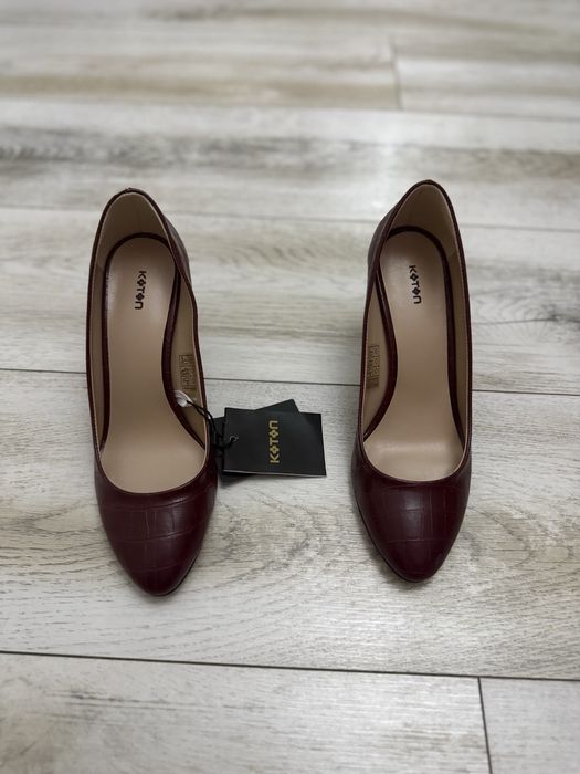 Pantofi NOI Koton burgundy toc mediu stiletto eleganți