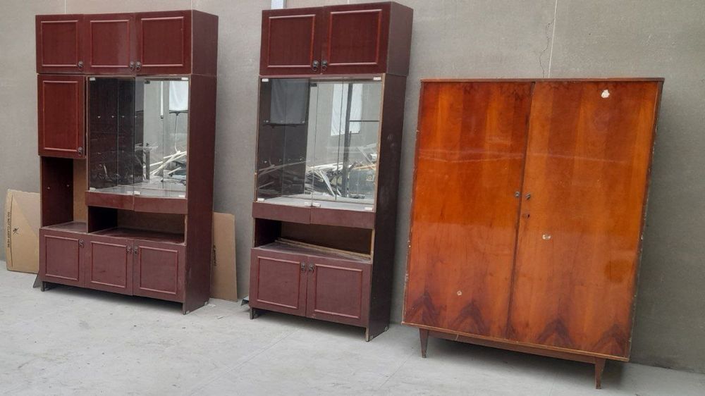 Черни потолок, болор, шкаф