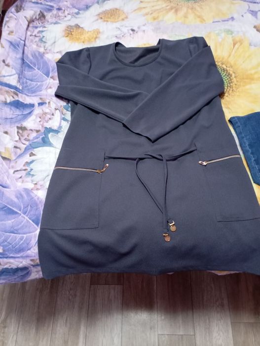 Продам женские вещи.