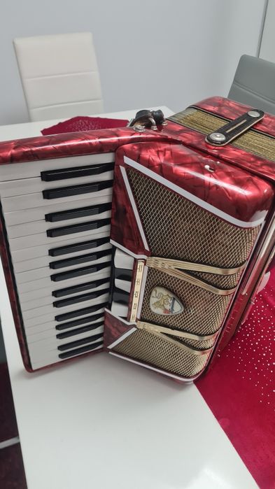 Acordeoane Hohner Tango ll 96b,Delicia 80b si Parot 80