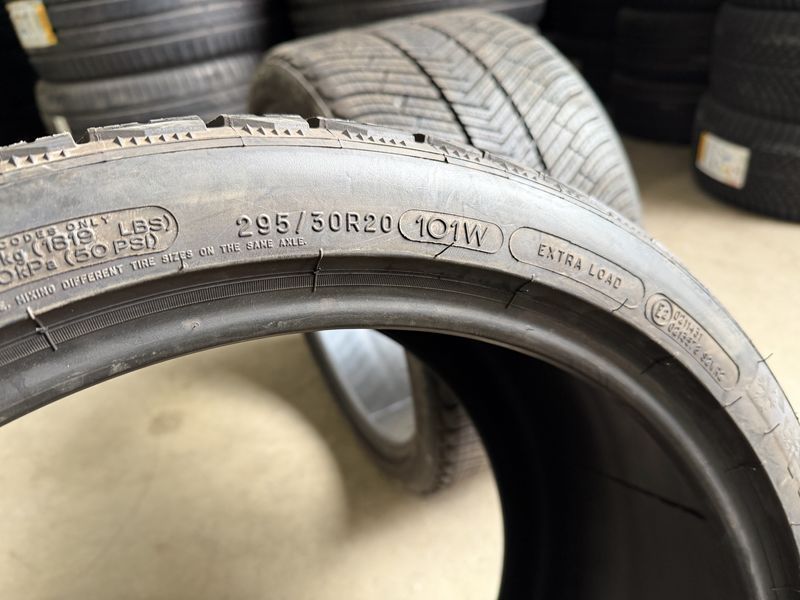 295/30/20 MICHELIN 2бр